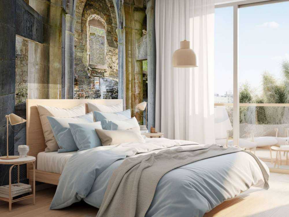 Verlaten gebouw met bogen