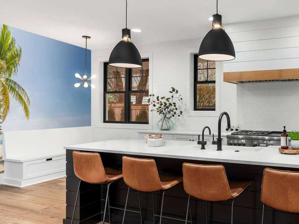 Tropisch strand met schommel