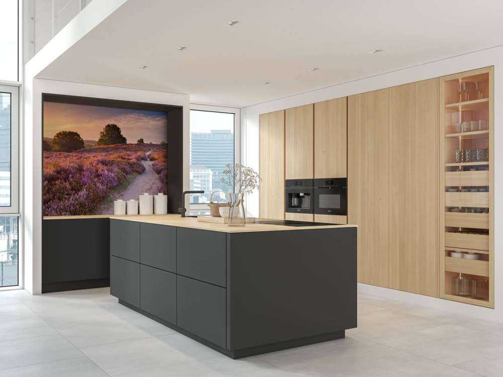 Pad met veel bloemen