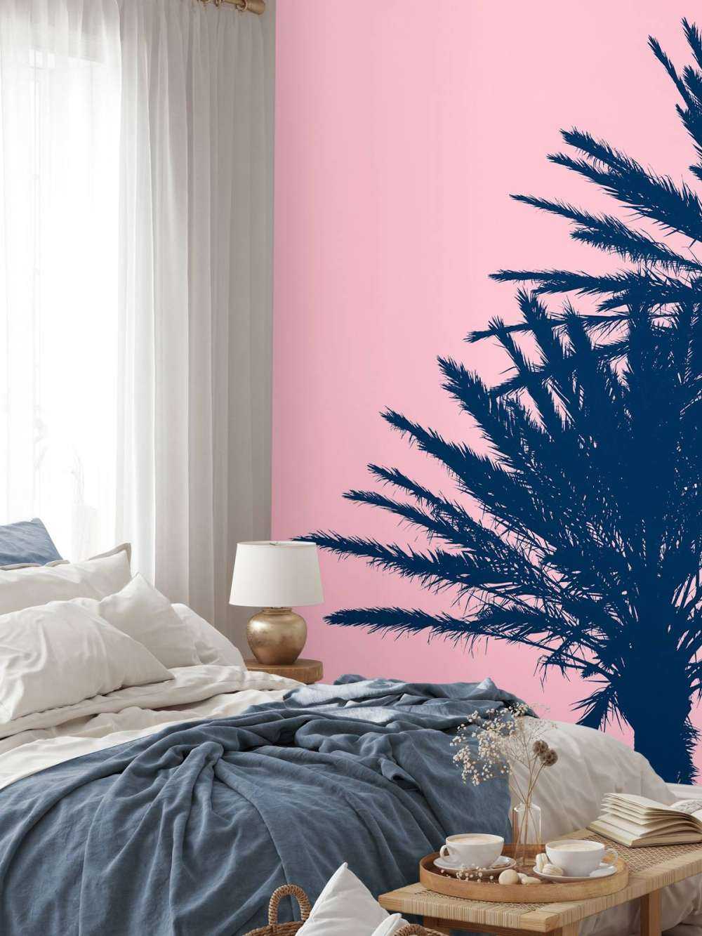 Palmbomen met roze achtergrond