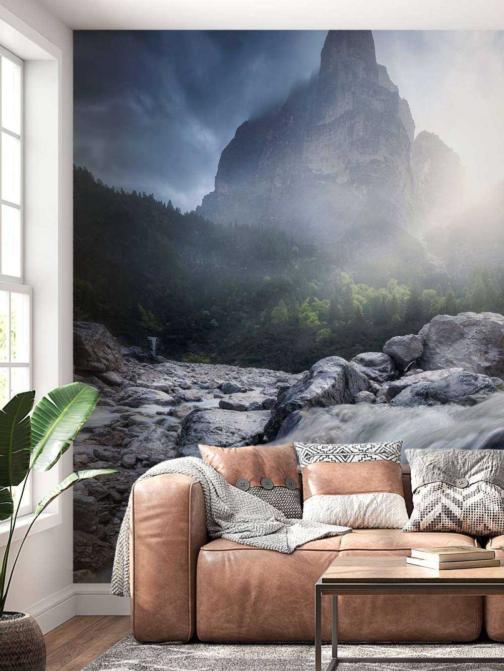 Mistige Bergstroom bij Zonsopkomst