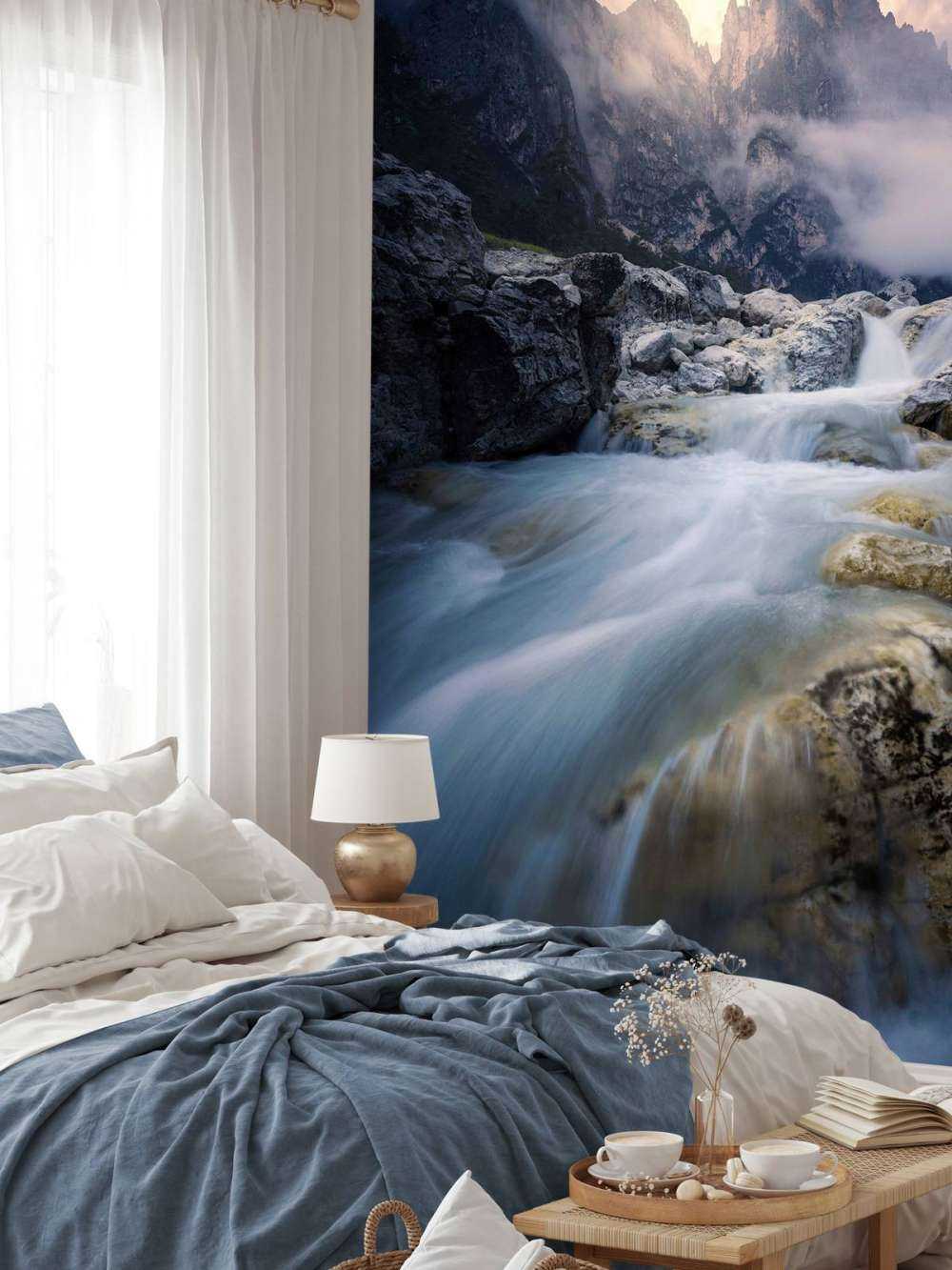 Bergstroom in de Schemering