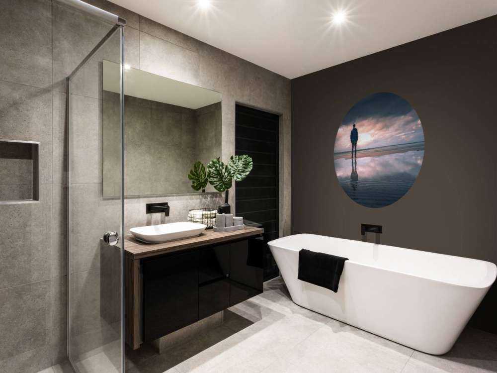 Stilte aan een spiegelstrand