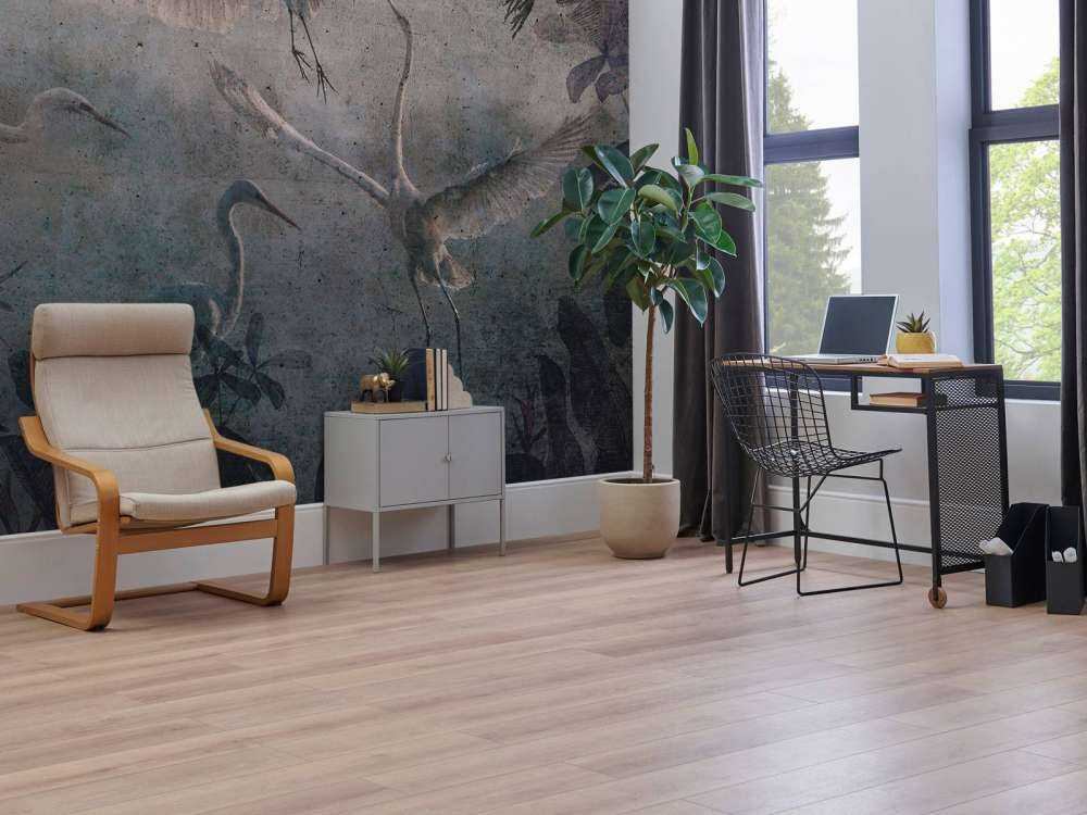 Vliegende reigers in schemerblauw