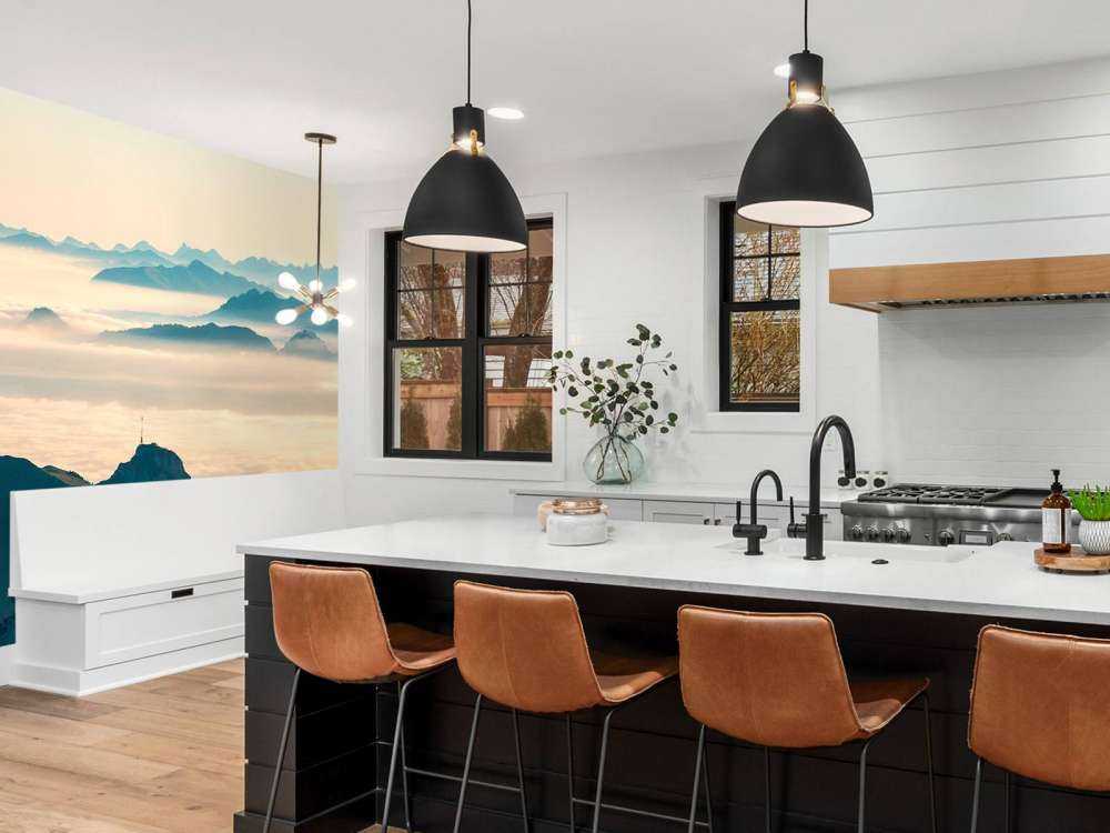 Blauwe berglagen in ochtendmist