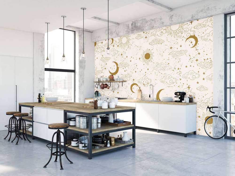 Zon maan en wolken in goud