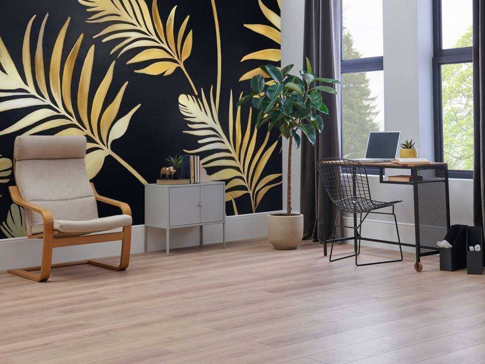 Golden leaves on dark Gold