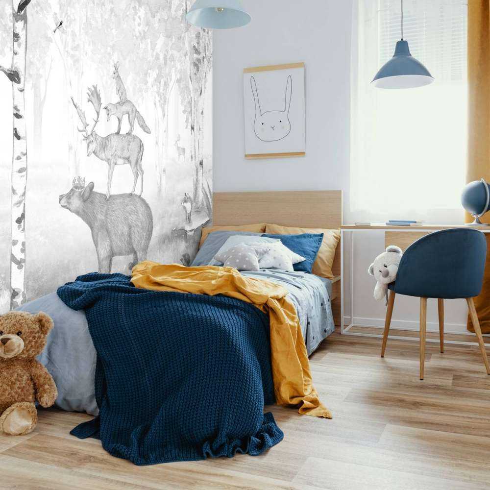 Bear King - Black and white
