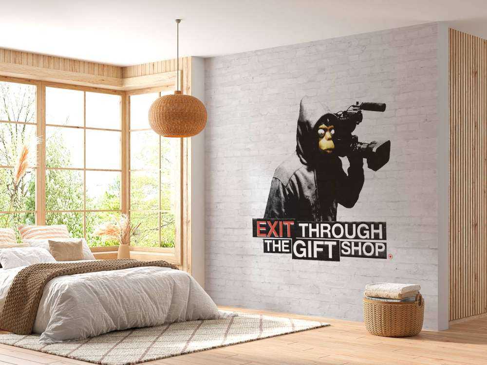 Banksy - ETTGS, white bricks