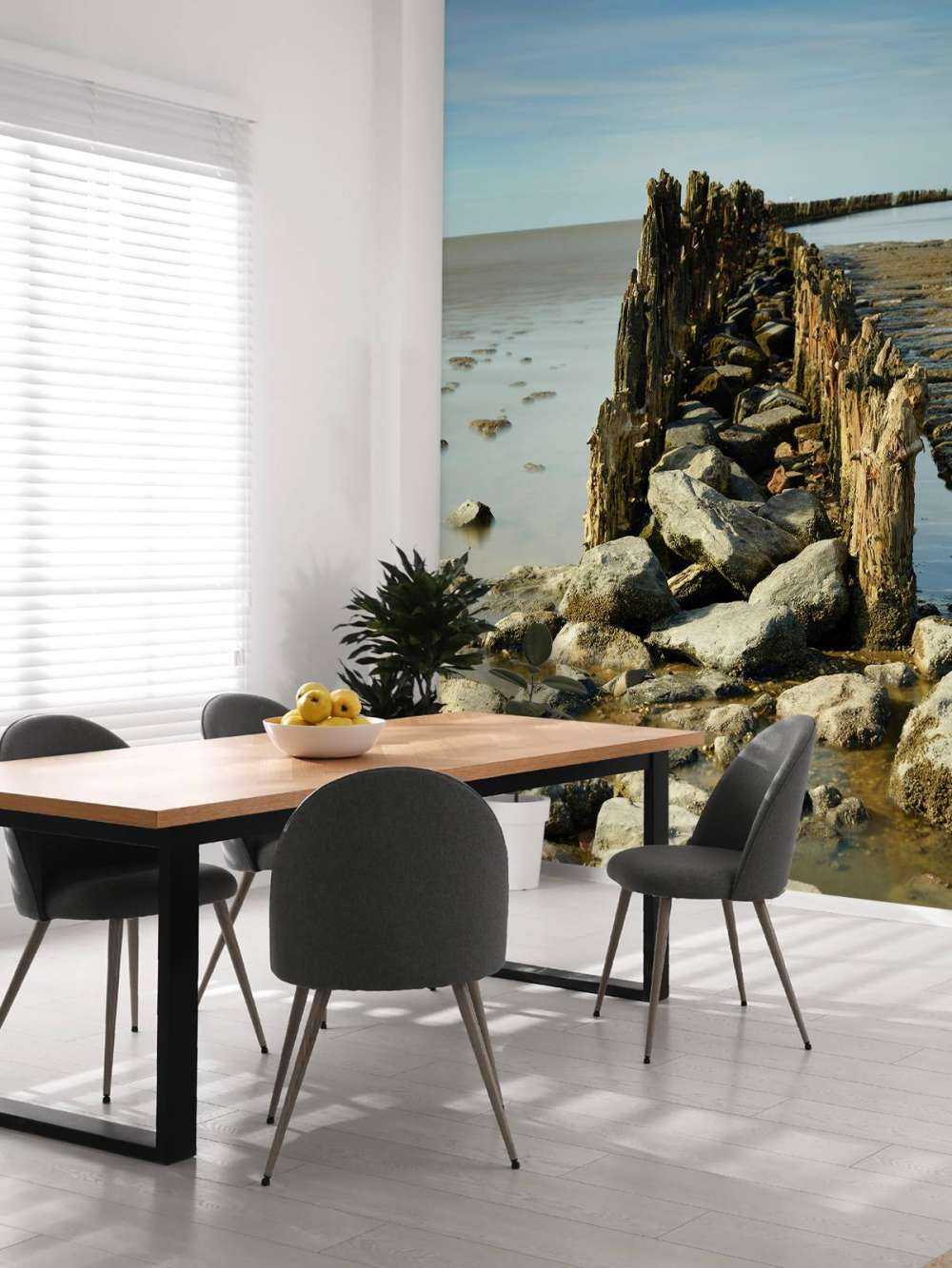 Golfbreker van hout en steen