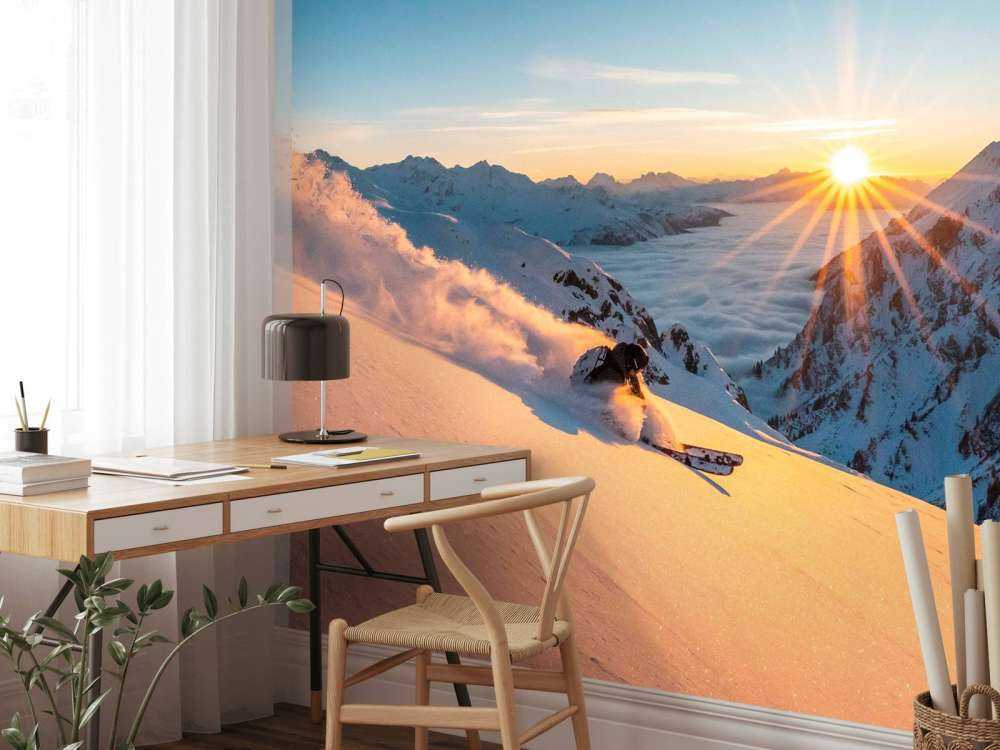 Skitocht bij zonsopkomst in alpen