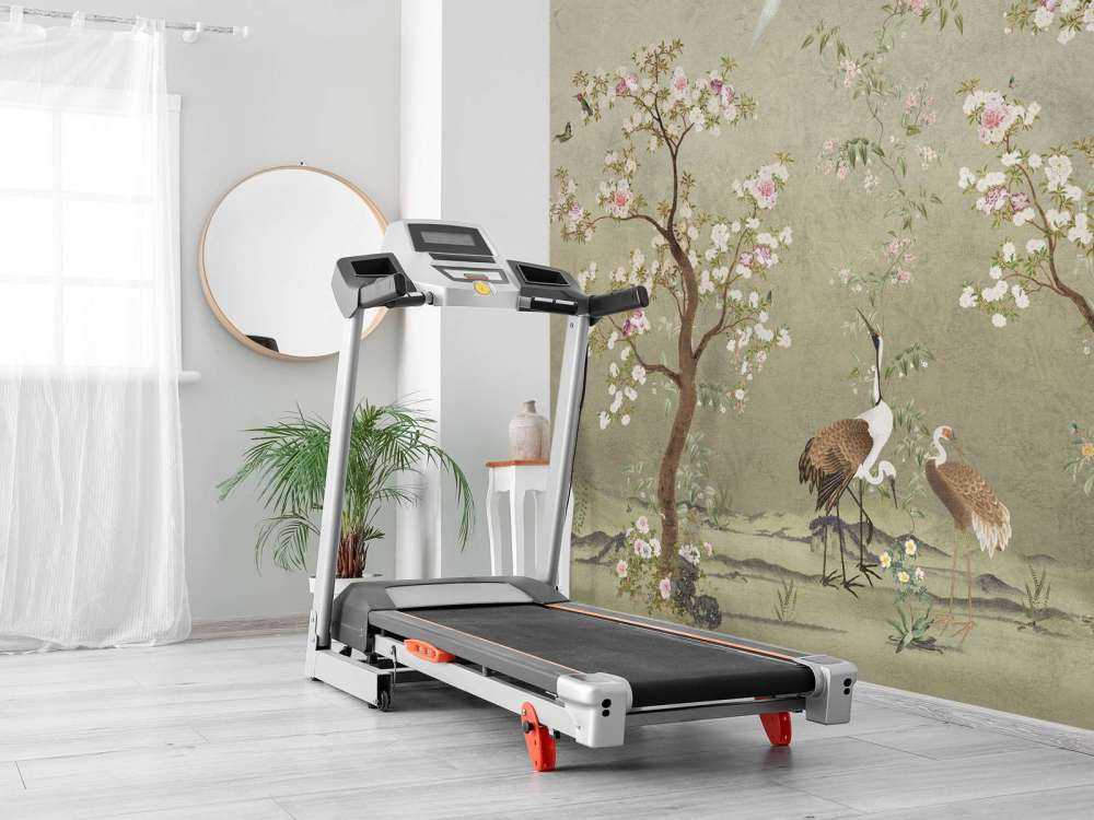 Bloeiende kersenbomen met kraanvogels