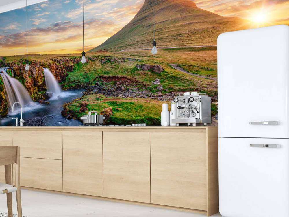 Prachtig landschap met waterval