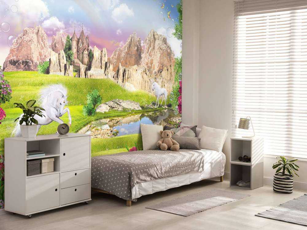 Eenhoorns in een droomlandschap