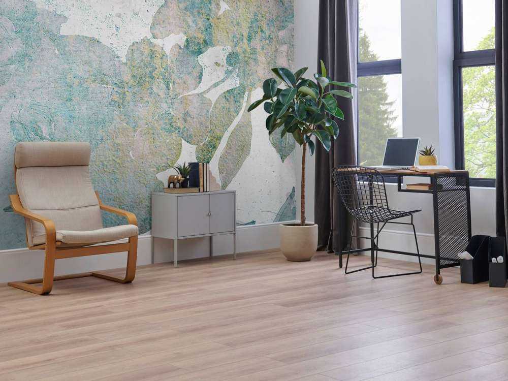 Verbleekte pioenen in aquarelblauw