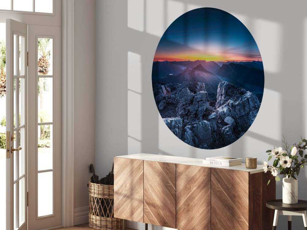 Rotsachtig uitzicht bij zonsopkomst