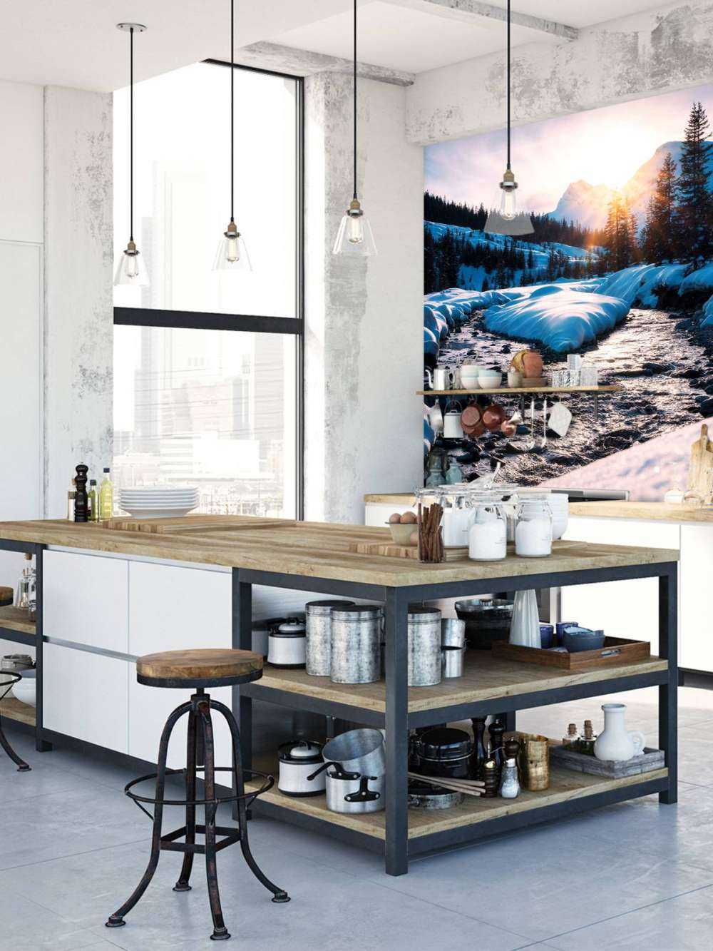 Bergbeek in gouden winterlicht