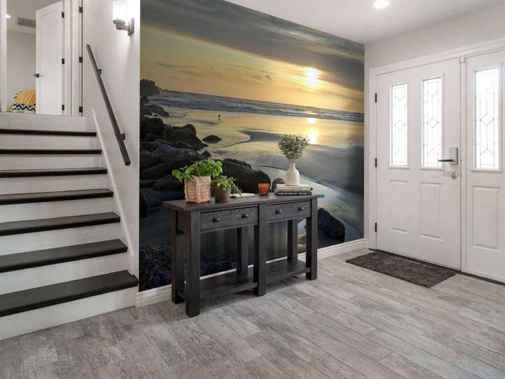 Zonsondergang bij een strand