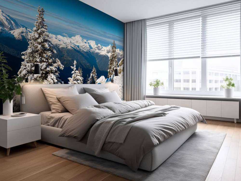 Besneeuwde dennen met bergzicht