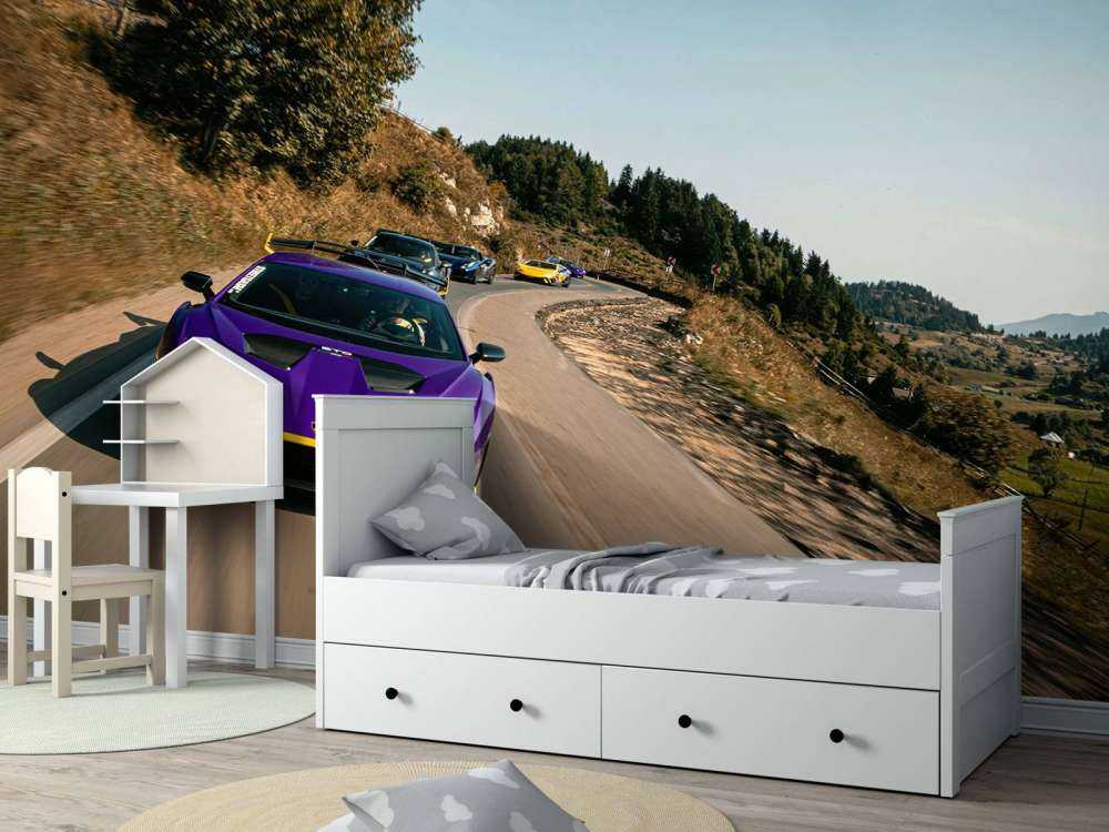 Supercar konvooi door de bergen