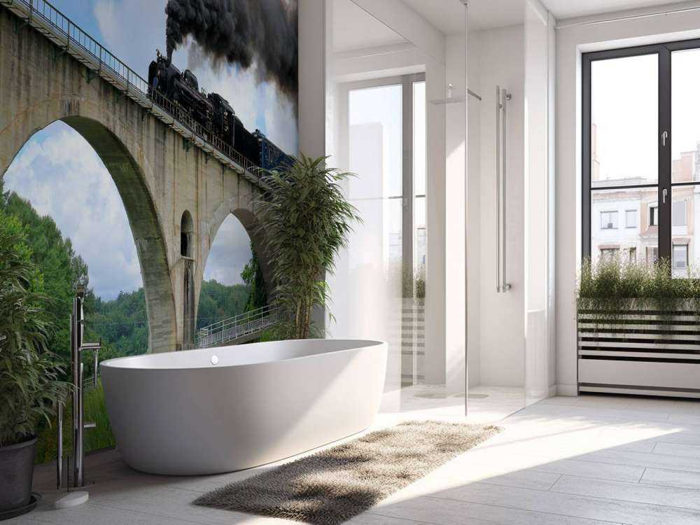 Stoomtrein op een viaduct