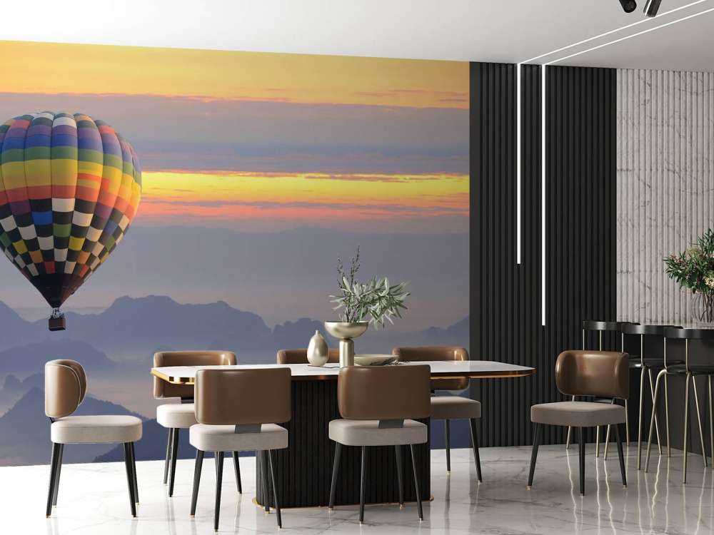 Luchtballon bij zonsondergang