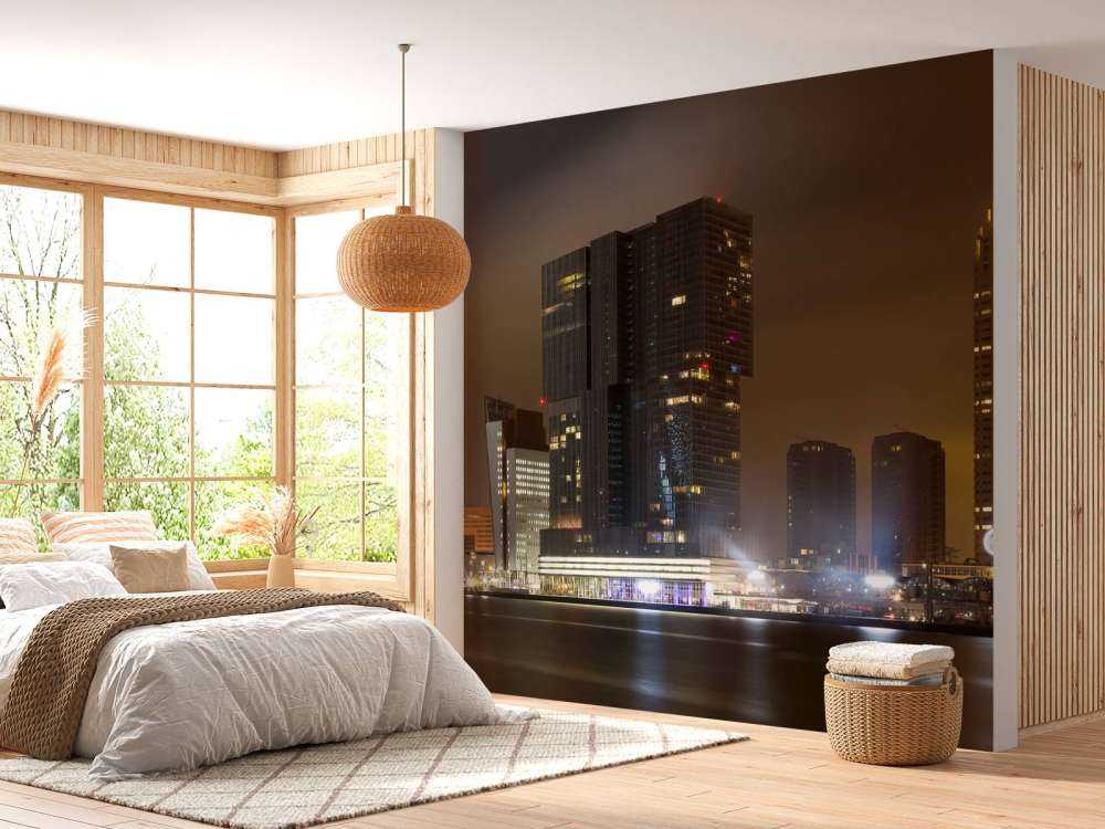 Rotterdam skyline in de avond