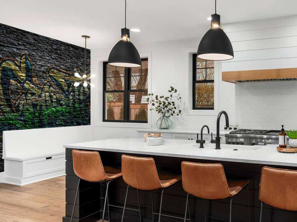 Graffiti op zwarte stenen