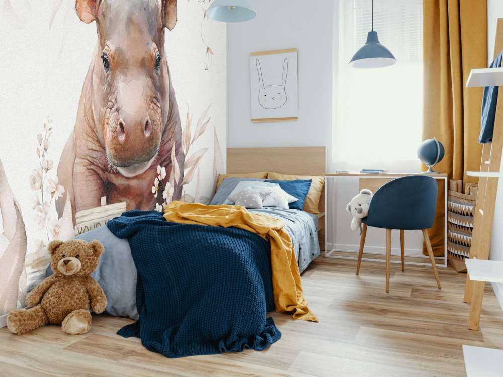 Baby nijlpaard in de bladeren taupe