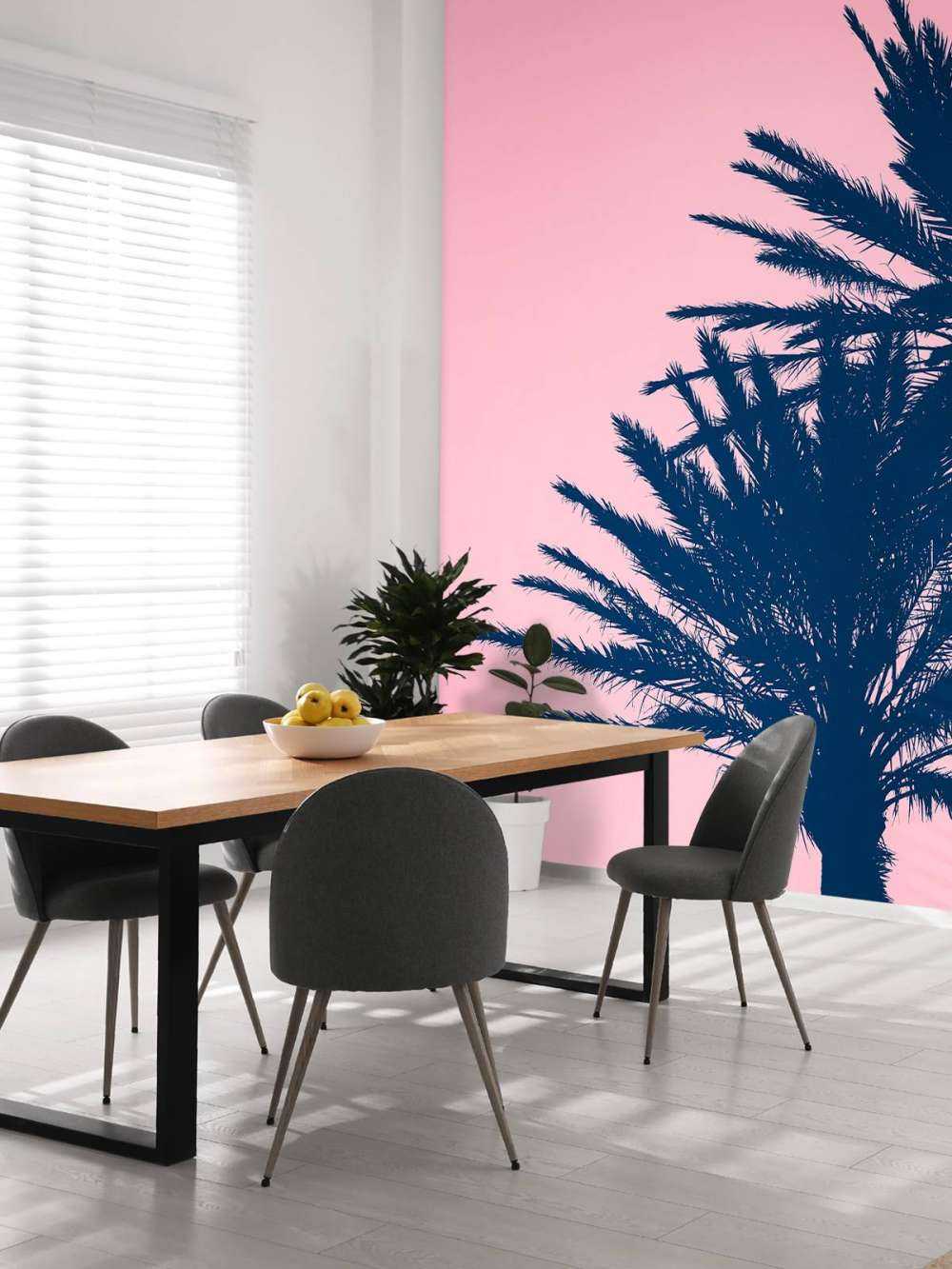 Palmbomen met roze achtergrond