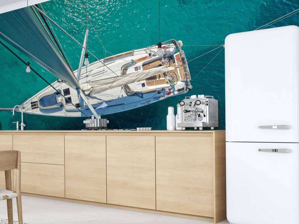 Bovenaanzicht van een zeilboot