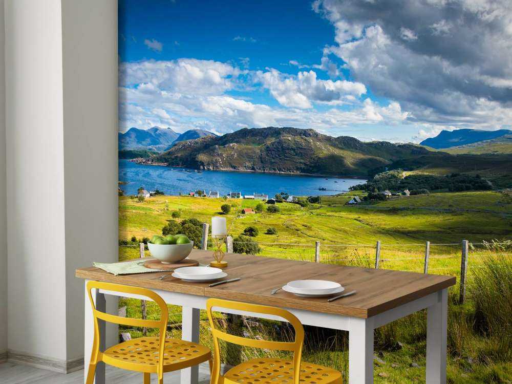 Afgelegen weilanden in een berglandschap