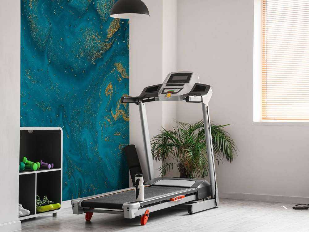 Blauwe verf met gouden glitter poeder