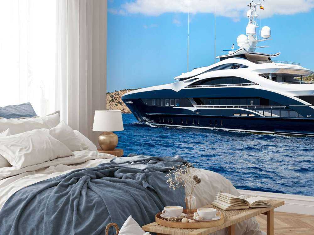 Luxe jacht aan de kust