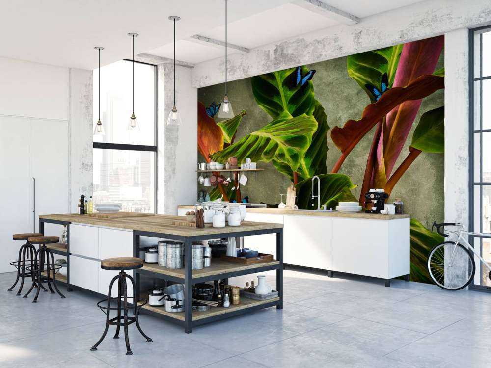 Groene plant met vlinders