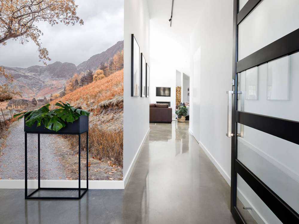 Pad tussen de bergen