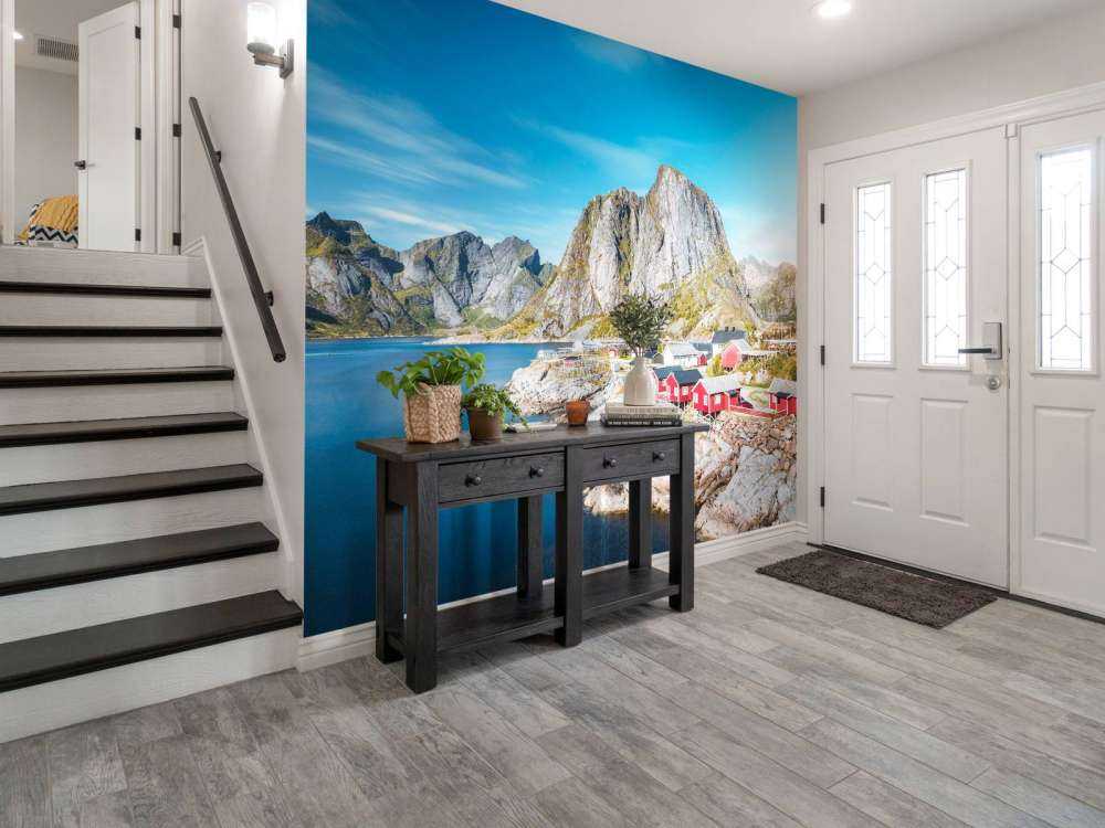 Rode vissershuisjes aan noorse fjord