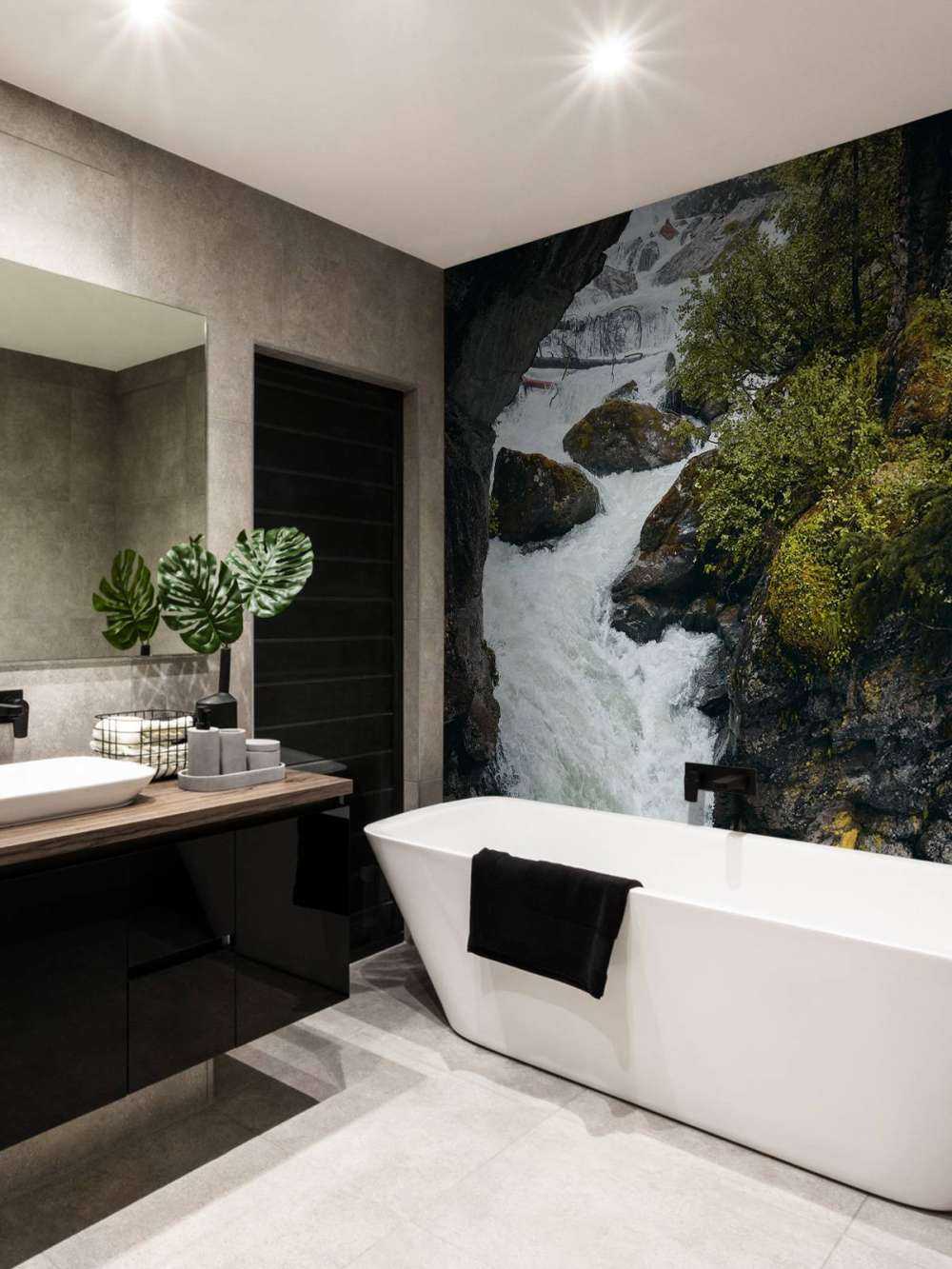 Brug bij een waterval