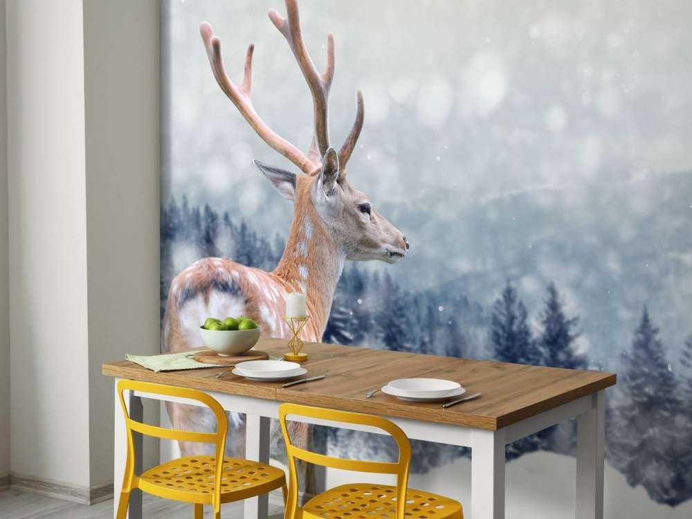 Winter Hert met Groen bos achtergrond